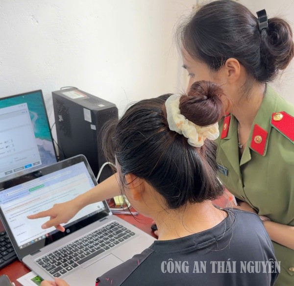 Phúc Lộc đẩy mạnh phong trào “Bình dân học vụ số”.