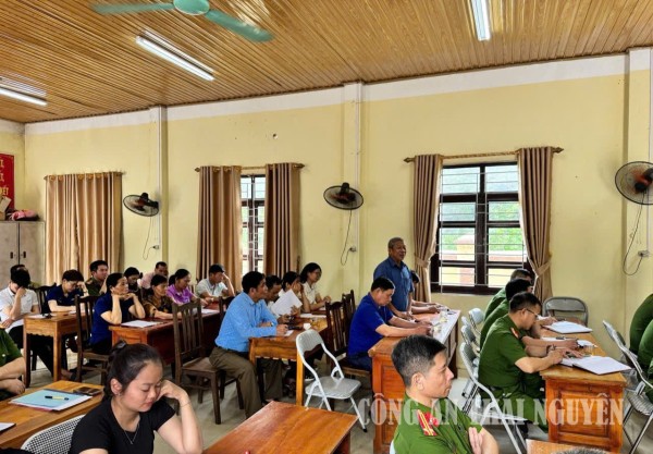 ảnh 2 Cẩm Giàng đối thoại