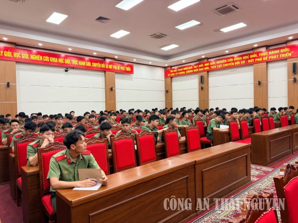 ảnh 2 tuyên truyền PA08 báo cáo