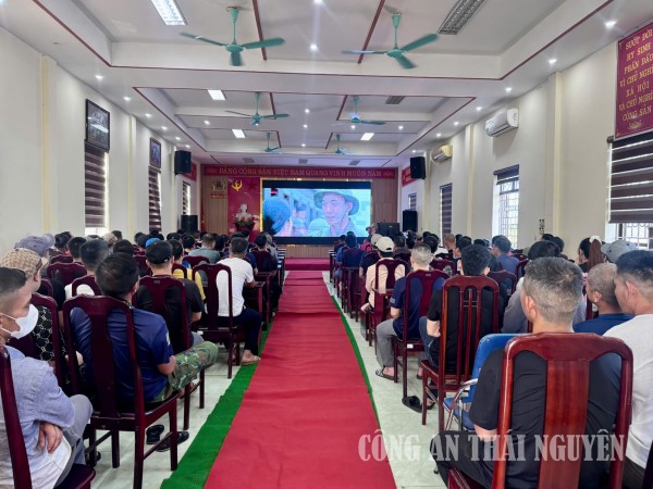 Giá trị từ những thước phim lịch sử trong công tác giáo dục học viên