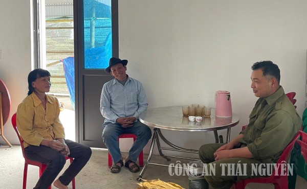 Người “giữ lửa” bình yên nơi thôn bản