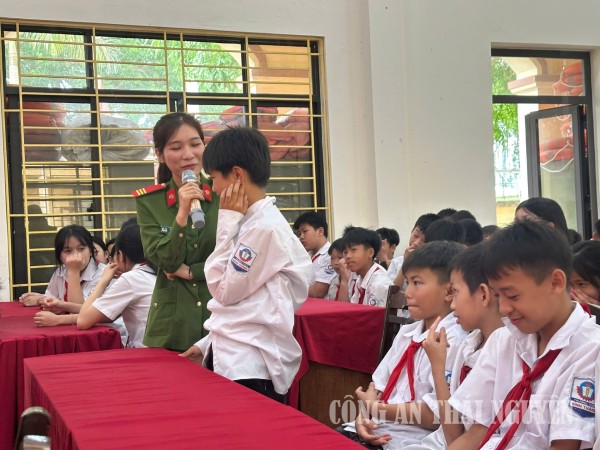 Bình Thành tuyên truyền PL