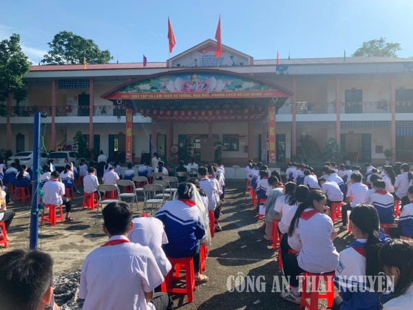 Cẩm Giàng Toàn cảnh buổi tuyên truyền