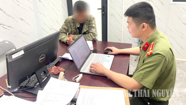 Công an xã Cao Minh xử lý trường hợp đăng tải thông tin sai sự thật trên mạng xã hội.