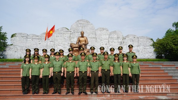 Phòng Quản lý xuất nhập cảnh tổ chức sinh hoạt chính trị tại Bắc Ninh.