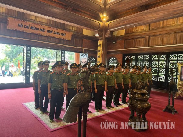 Phòng An ninh mạng và phòng, chống tội phạm sử dụng công nghệ cao về nguồn, báo công dâng Bác