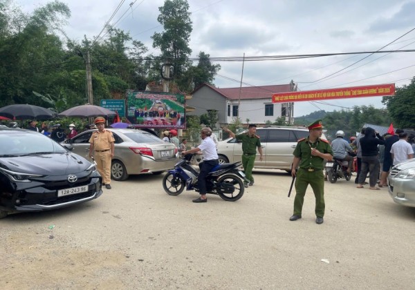 Công an xã Xuân Dương bảo vệ tuyệt đối an toàn Lễ hội văn hóa truyền thống Chợ tình Xuân Dương năm 2026