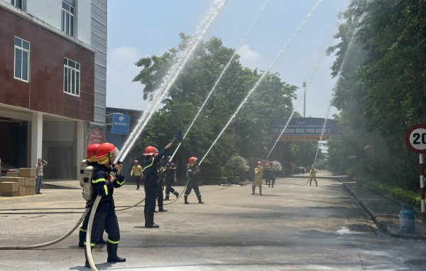 Thực tập phương án chữa cháy tại Nhà máy TNG Phú Bình
