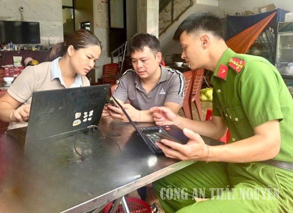 Hướng dẫn khai báo tạm trú cho người nước ngoài và thông báo lưu trú cho công dân Việt Nam.