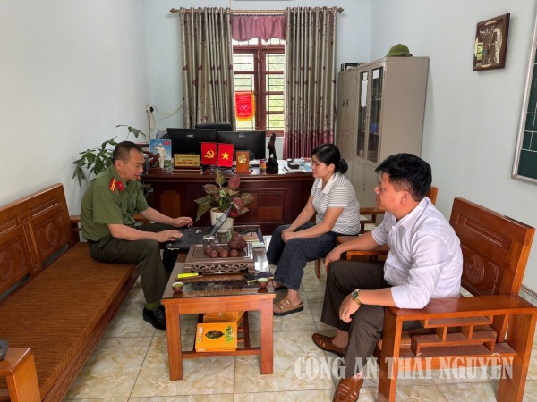 Kiểm tra công tác bảo vệ bí mật nhà nước tại các cơ quan, đơn vị trên địa bàn xã Trung Hội.