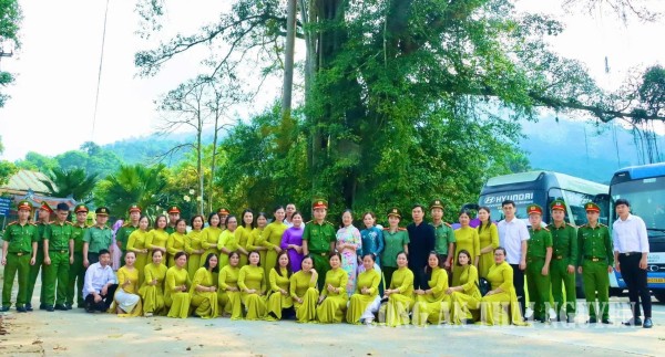 Sinh hoạt chuyên đề tại khu di tích quốc gia đặc biệt ATK Định Hóa.