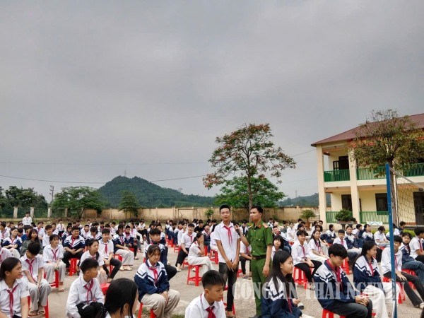 Yên Trạch tuyên truyền học sinh