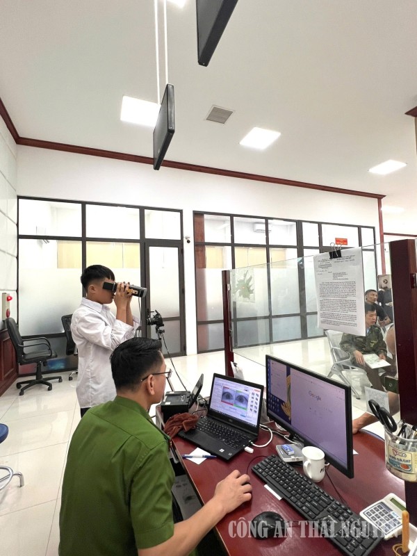 Cấp căn cước và định danh điện tử mức độ 2 cho học sinh