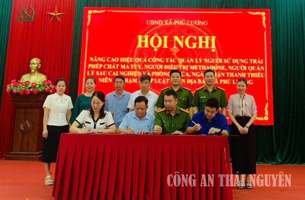 Ký kết quy chế phối hợp trong công tác rà soát, quản lý đối tượng liên quan đến tội phạm ma túy và thanh thiếu niên vi phạm pháp luật trên địa bàn.