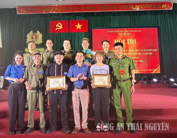 Lực lượng tham gia bảo vệ an ninh, trật tự ở cơ sở tham gia Hội thi