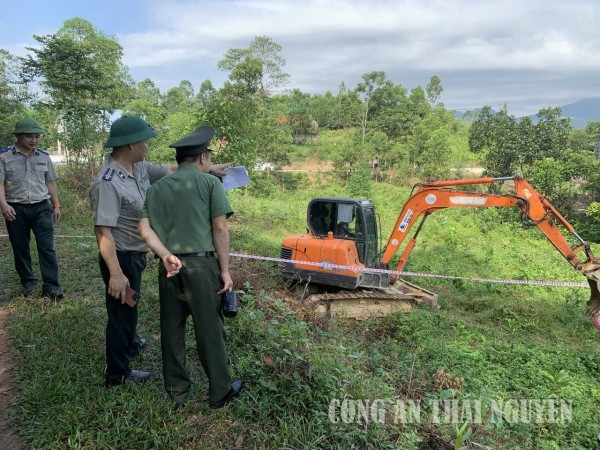 Bảo đảm an ninh, trật tự cưỡng chế thi hành án dân sự tại xã Thành Công.