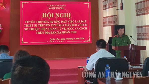 Toàn cảnh hội nghị.