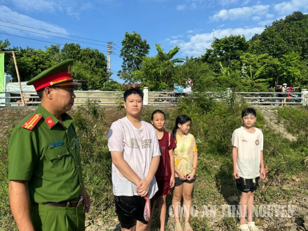 Công an xã Phong Quang chủ động phòng ngừa đuối nước trong mùa nắng nóng
