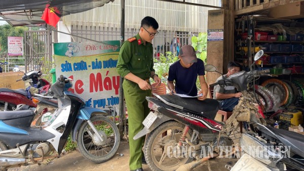 Công an xã Phúc Lộc tuyên truyền, ngăn chặn tình trạng độ, chế phương tiện trái phép
