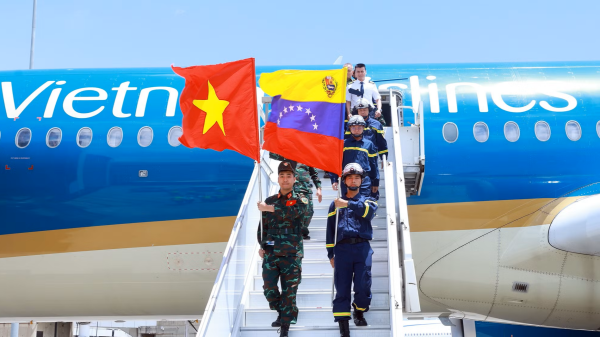 Đoàn cứu nạn, cứu hộ Việt Nam đã tới Venezuela