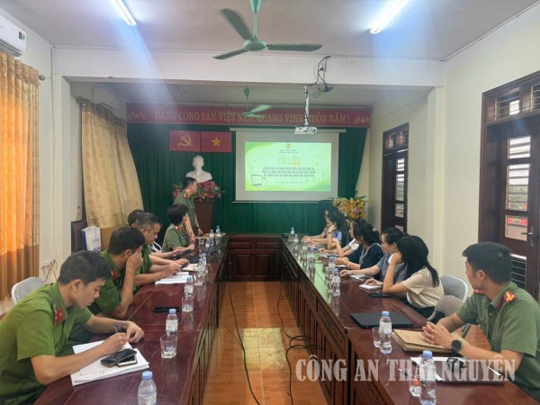 Hướng dẫn khai báo tạm trú cho người nước ngoài tại phường Bách Quang.