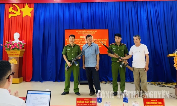 Ban bể ra mắt mô hình