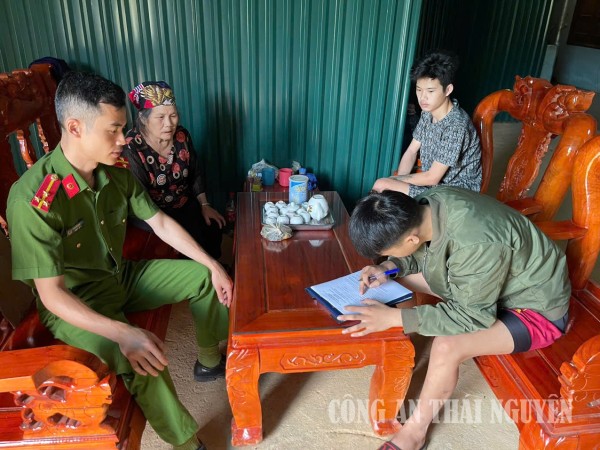 Công an xã Côn Minh tuyên truyền, phòng ngừa thanh thiếu niên vi phạm pháp luật