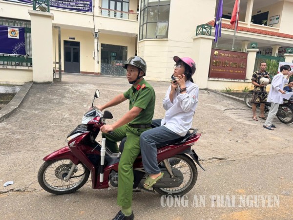 Định Hóa kịp thời hỗ trợ thí sinh quên giấy tờ dự thi