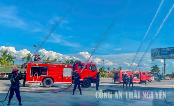 Thực tập phương án chữa cháy, CNCH tại trạm dừng nghỉ Hải Đăng