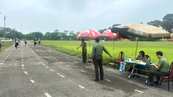 Công an tỉnh Thái Nguyên tổ chức kiểm tra rèn luyện thể lực