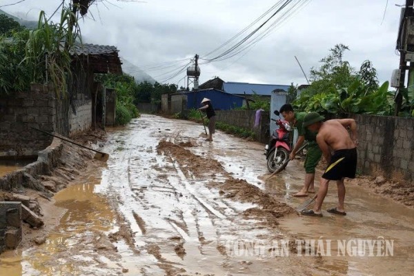 25 7 Quân Chu khắc phục hậu quả mưa lũ (2)