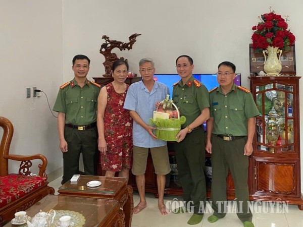 27 07 2026 PA02 TANG QUA 27 07 2