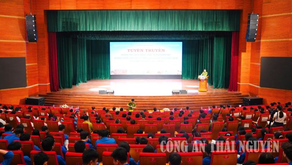 Tuyên truyền phòng, chống “tội phạm đường phố”, tội phạm trong lứa tuổi thanh thiếu niên tại Vạn Xuân.