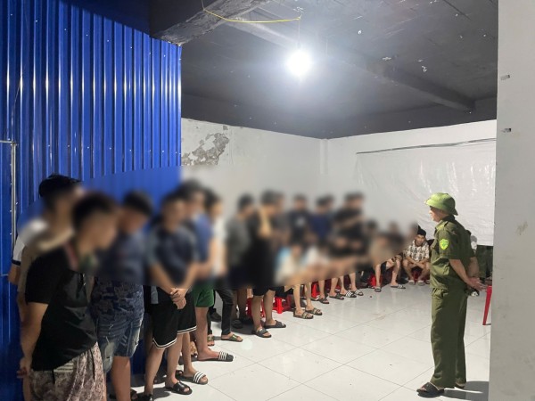 Công an xã Điềm Thụy tăng cường kiểm tra cư trú, đấu tranh phòng, chống tội phạm về ma túy