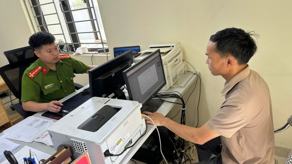 Công an xã Bằng Thành đẩy mạnh giải quyết thủ tục hành chính đăng ký xe