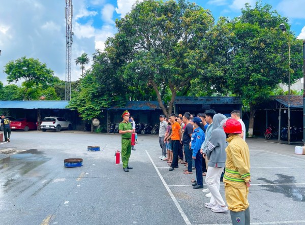 Kiểm tra, hướng dẫn phòng cháy, chữa cháy tại doanh nghiệp trên địa bàn xã Điềm Thụy