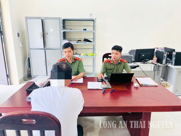 Xử lý 2 trường hợp chia sẻ thông tin sai sự thật trên mạng xã hội