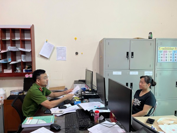 Công an xã La Bằng đẩy mạnh chuyển đổi số, nâng cao hiệu quả phục vụ Nhân dân