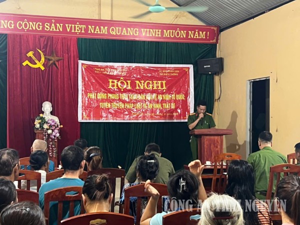 Công an xã Bạch Thông phát động phong trào toàn dân bảo vệ an ninh Tổ quốc.