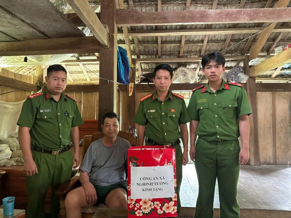 Công an xã Nghinh Tường tổ chức nhiều hoạt động kỷ niệm 79 năm Ngày Thương binh - Liệt sĩ