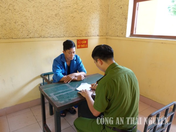 Đối tượng Phạm Văn Tuấn làm việc tại cơ quan Công an.