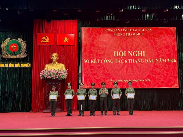 Phòng Tham mưu Công an tỉnh Thái Nguyên tổ chức Hội nghị Sơ kết công tác 6 tháng đầu năm 2026