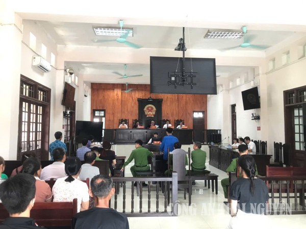 Bảo vệ an toàn phiên toà xét xử đối tượng giết người, cướp tài sản và sử dụng trái phép vũ khí quân dụng