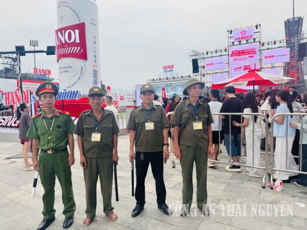 PHAN ĐÌNH PHÙNG BẢO VỆ LỄ HỘI BIA (1)