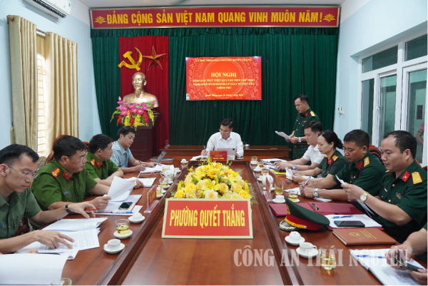 Phường Quyết Thắng giao ban thực hiện quy chế phối hợp giữa lực lượng Công an và Quân sự.