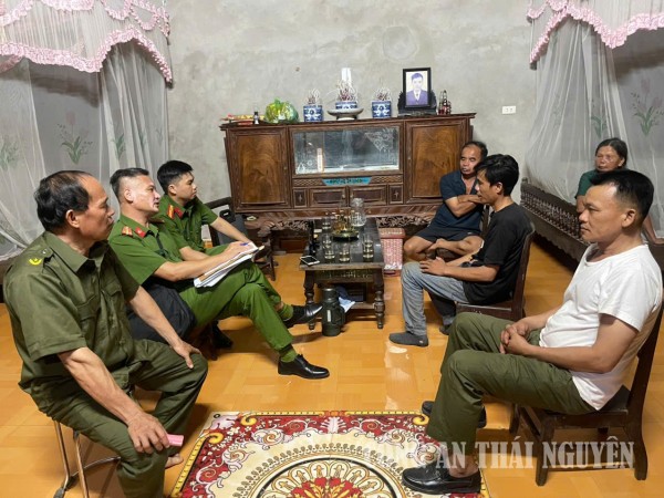 Tân Khánh người nghiện