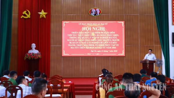 Toàn cảnh hội nghị.