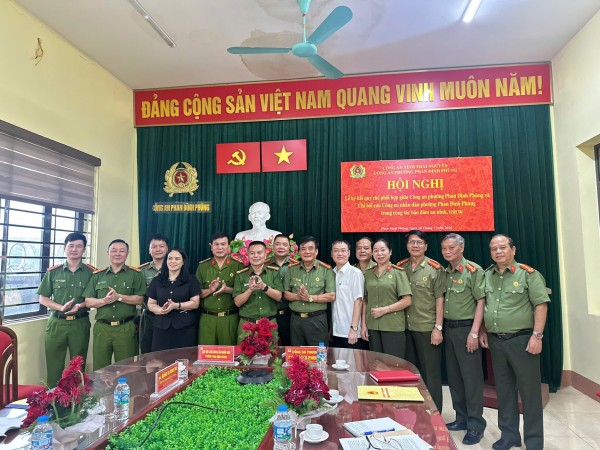 Ký kết quy chế phối hợp đảm bảo an ninh, trật tự