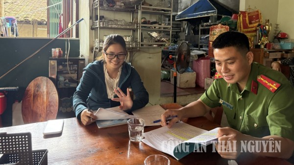 Ký cam kết chấp hành các quy định về an toàn thực phẩm và bảo vệ động vật hoang dã.