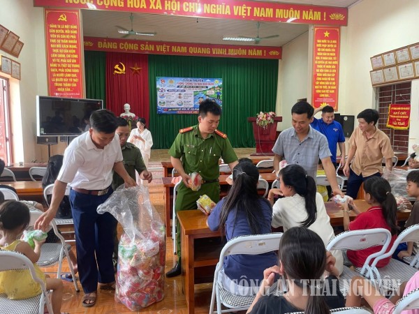 Vạn xuân TT đuối nước